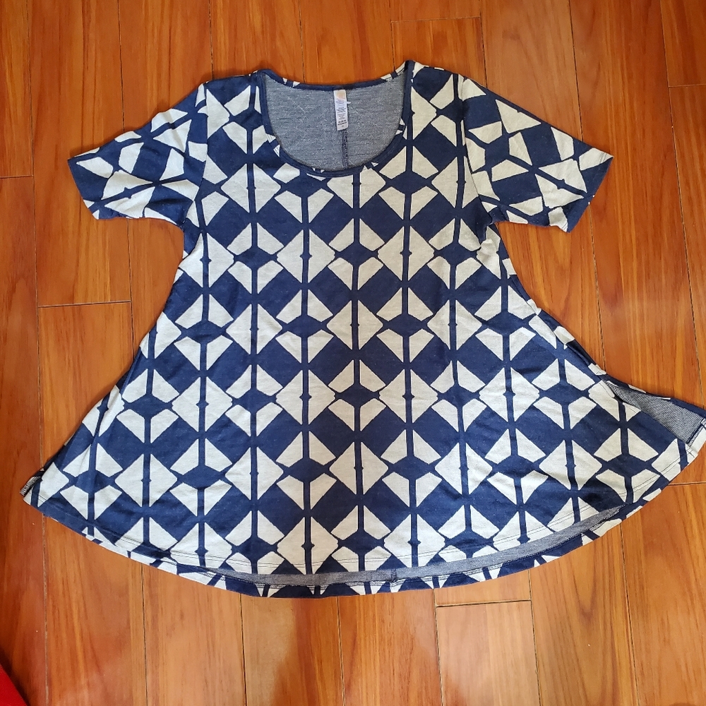 LuLaRoe Classic T geometric print